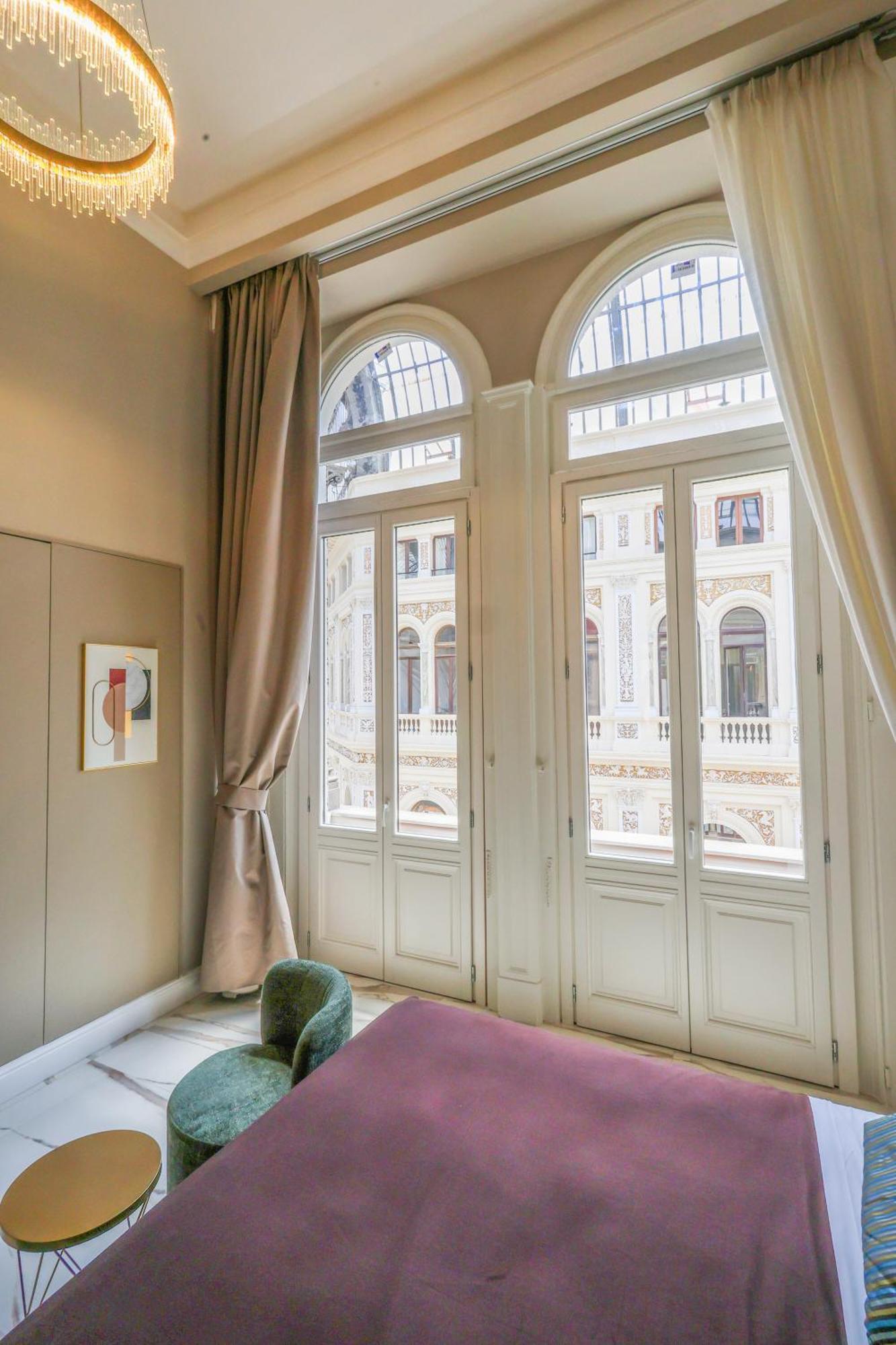 Maison San Carlo Luxury Suites Napoli Bagian luar foto