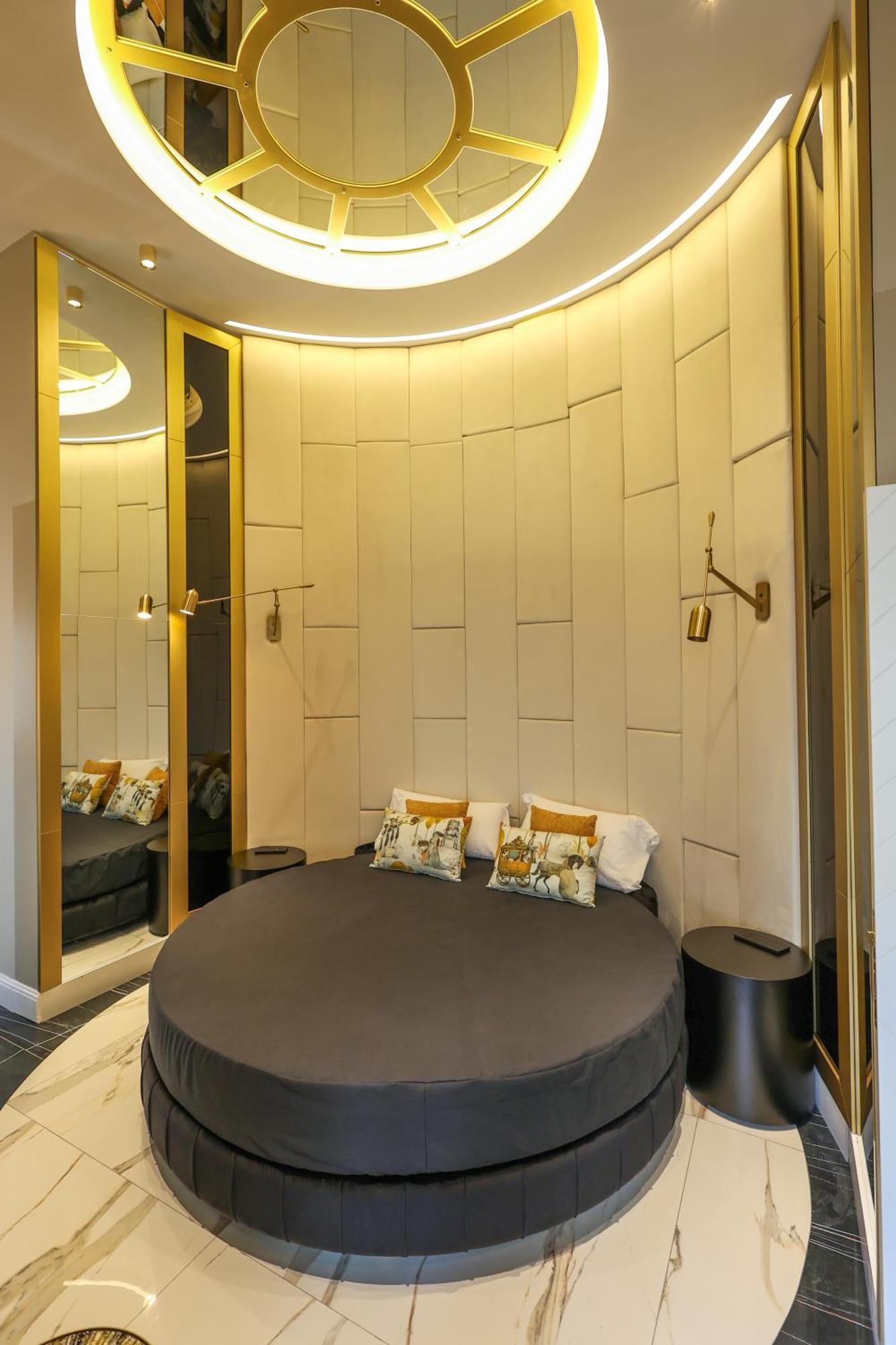 Maison San Carlo Luxury Suites Napoli Bagian luar foto