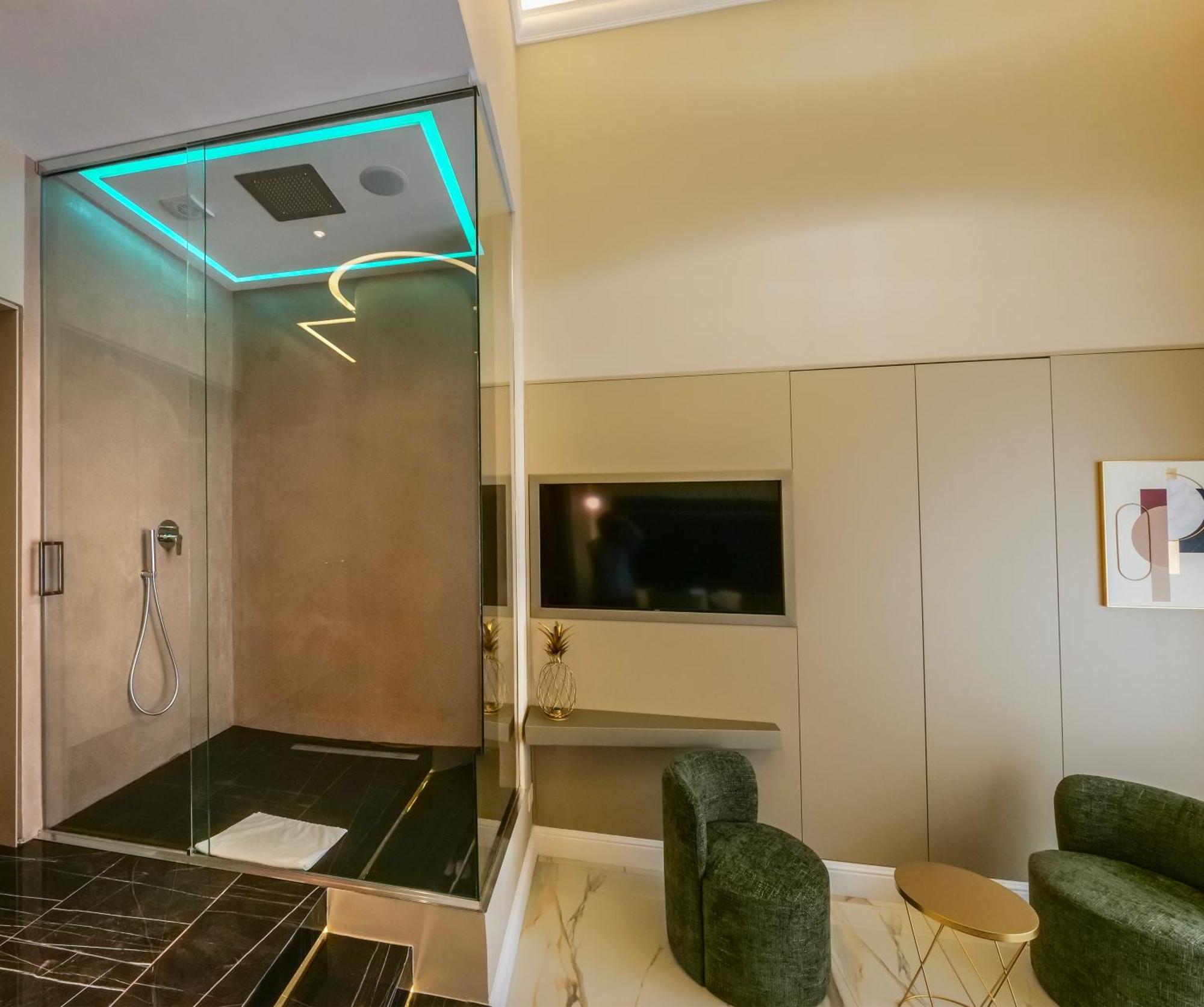 Maison San Carlo Luxury Suites Napoli Bagian luar foto