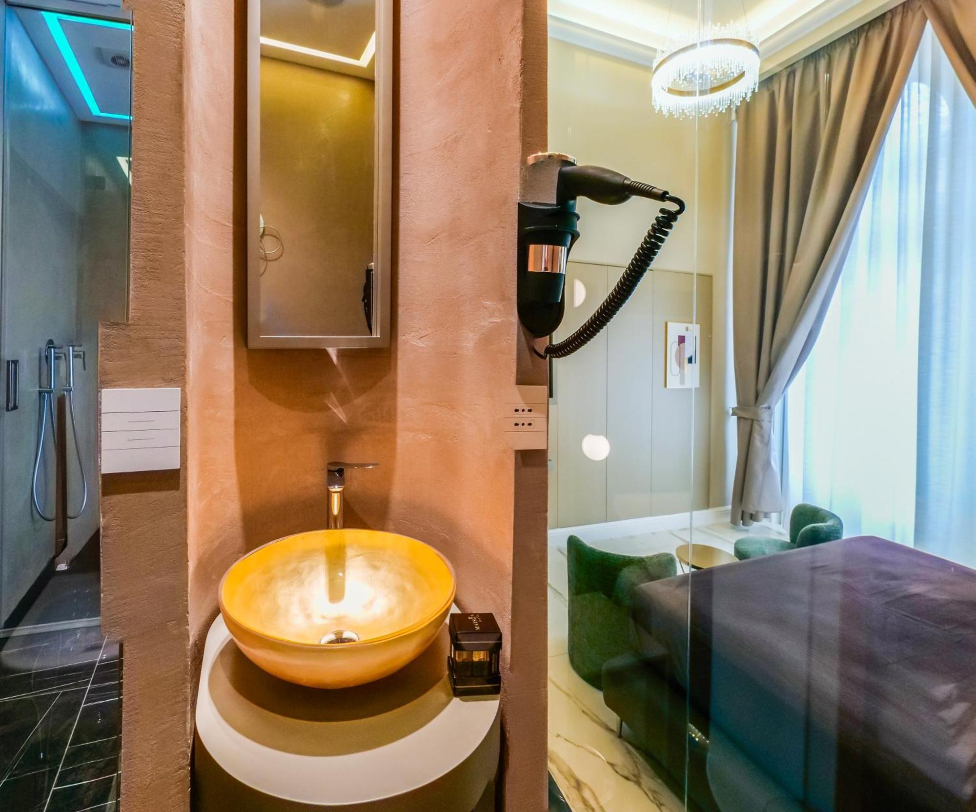 Maison San Carlo Luxury Suites Napoli Bagian luar foto
